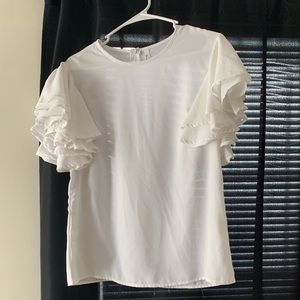 Shirt w/ ruffles